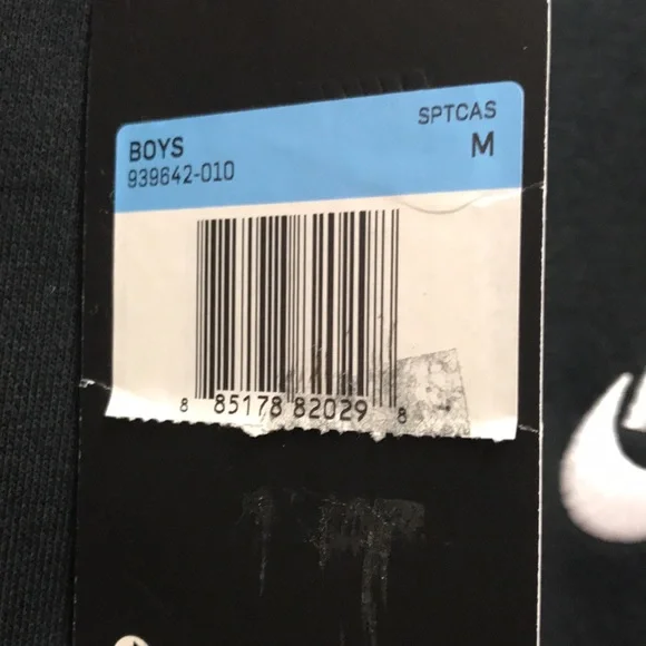 Nike Boy’s Sportwear Club Pullover Hoodie - Picture 4 of 6